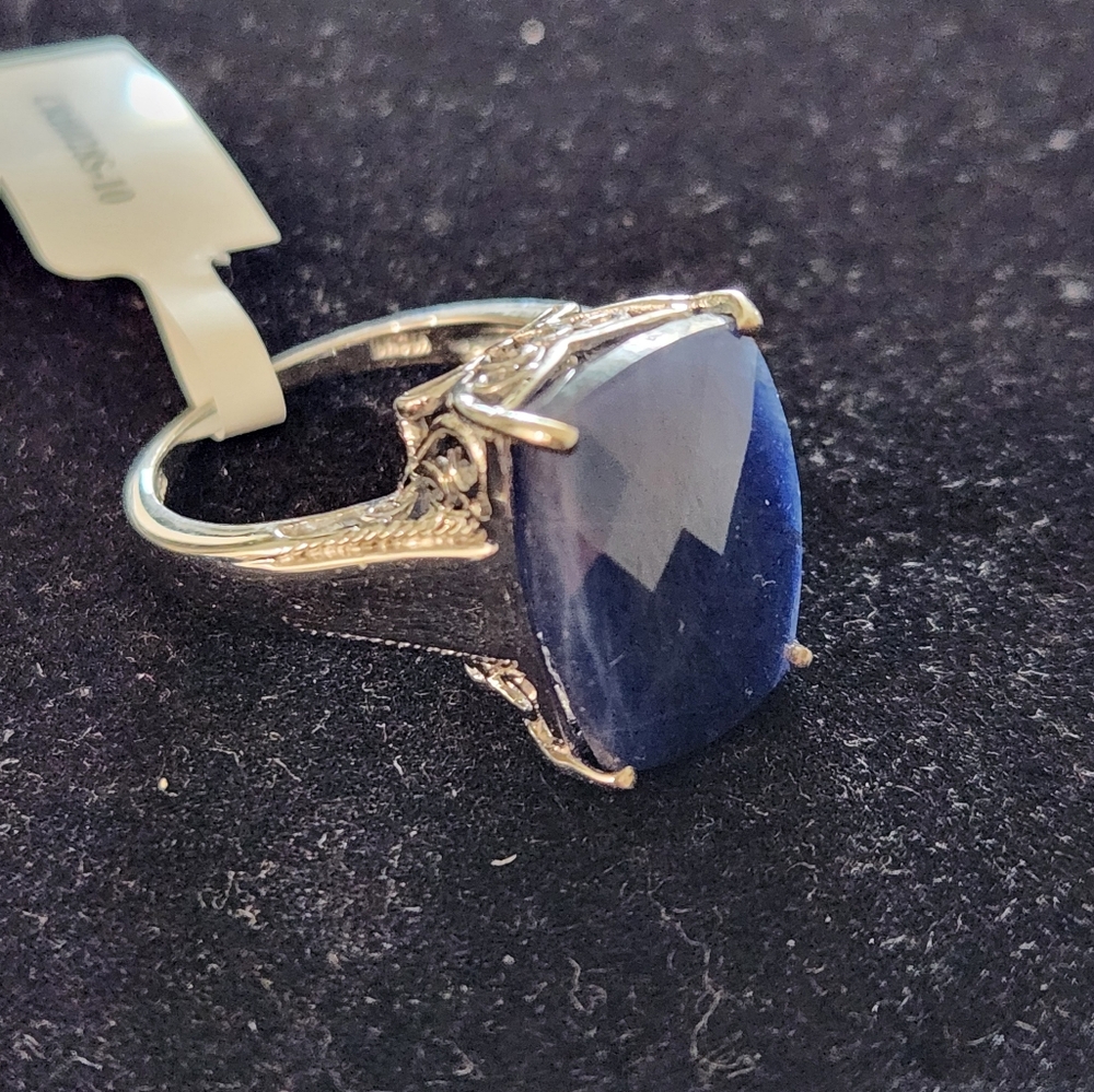 Elegant Silver and Blue Saphire Gemstone Ring Size 10